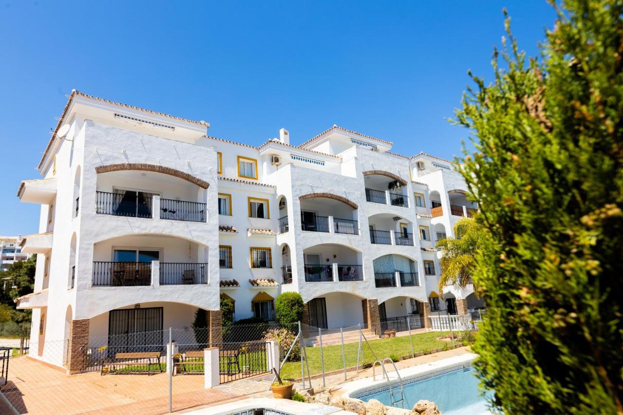 Spacious 2-Bedroom Apartment With Free Parking Sitio de Calahonda Exterior photo