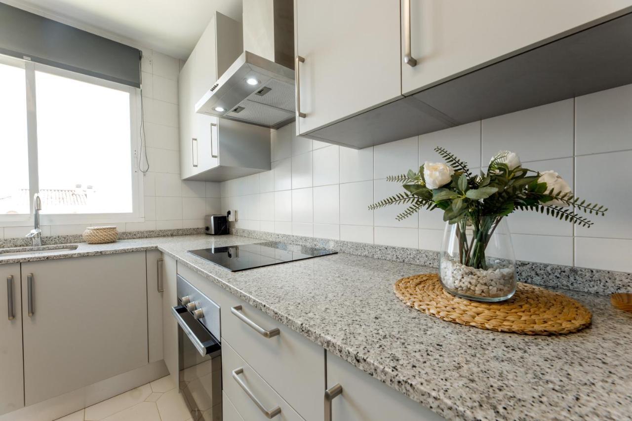 Spacious 2-Bedroom Apartment With Free Parking Sitio de Calahonda Exterior photo