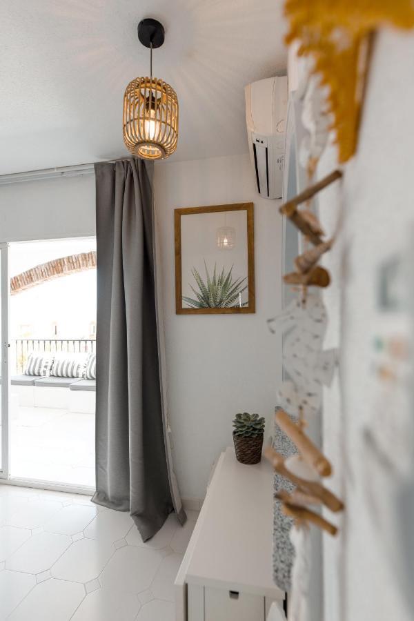 Spacious 2-Bedroom Apartment With Free Parking Sitio de Calahonda Exterior photo